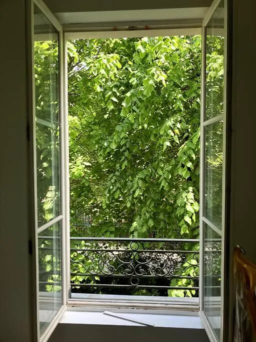 Charming Paris Hideaway Apartment 0*,